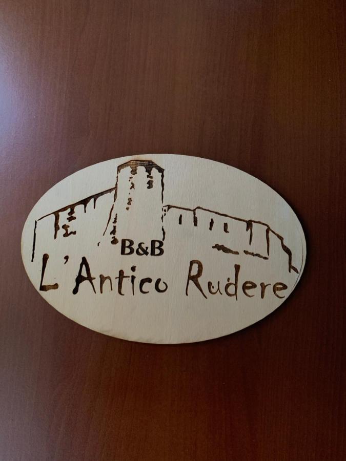 L'antico Rudere Frühstückspension *